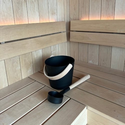 Luma Emmer en Lepel - Zwarte Aluminium bucket